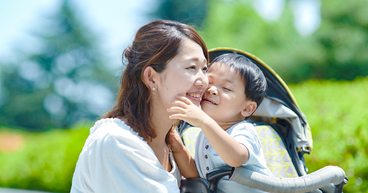 男の子とお母さん